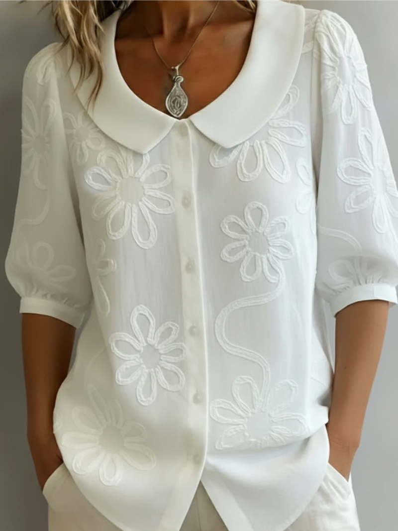 Martina – Camicetta con fiori ricamati